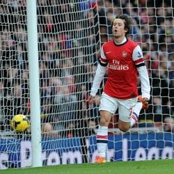Tomas Rosicky rewarded with one year extension at Arsenal