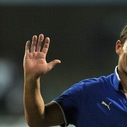 Shane Warne interested in becoming next England coach?