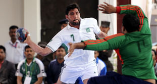 India outpace Pakistan to emerge South Asian Handball champions