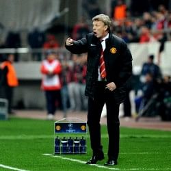David Moyes: Robin van Persie will not follow Vidic out of Manchester United