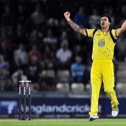 Doug Bollinger replaces Mitchell Johnson in Australia's World T20 squad