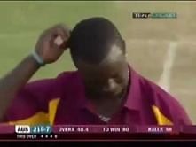 Video: Brett Lee's response to Kemar Roach's beamer