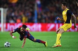 Pele agrees that Neymar has a tendency to dive