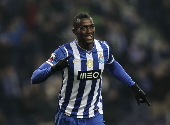 Reports: Manchester United, Arsenal and Chelsea dealt a blow in chase for Jackson Martinez
