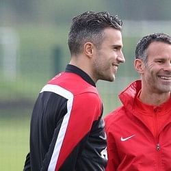 Robin van Persie back in training and may feature against Sunderland