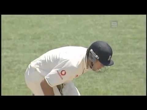 Video: Brett Lee hits Alastair Cook at the wrong place