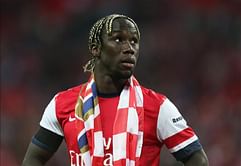 Bacary Sagna updates on his contract situation with Arsenal and Manchester City