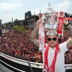 Jack Wilshere trolls Tottenham during FA Cup Victory Parade