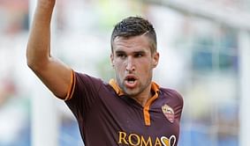 Louis van Gaal comments on Manchester United target Kevin Strootman