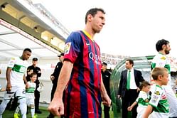 Lionel Messi agrees to sign new contract with Barcelona