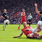 Manchester United bid £27 million for Southampton's Luke Shaw