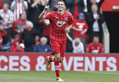 Rumour: Liverpool and Arsenal chasing Southampton midfielder Morgan Schneirderlin