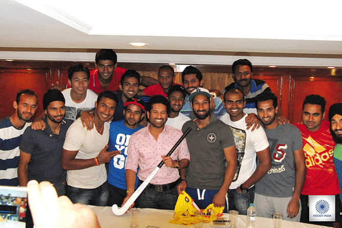 Indian hockey team given encouragement by Sachin Tendulkar