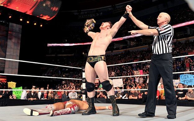 WWE RAW: Locker Room Talk – May 5th, 2014