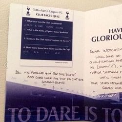 Wojciech Szczesny's Tottenham supporting neighbors send him a congratulatory card