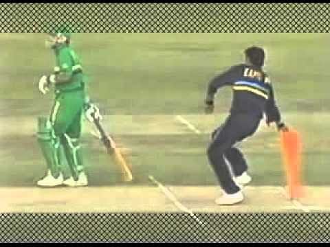Video: Kapil Dev "Mankades" Kirsten in 1992, a rare type of dissmissal