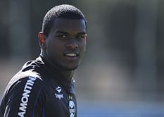 Manchester City sign FC Porto midfielder Fernando