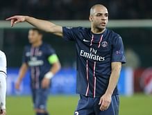 Former Chelsea defender Alex joins AC Milan from PSG