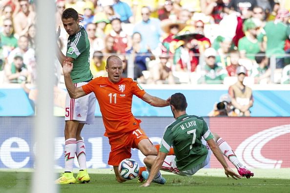 FIFA ends speculation, says won't punish Arjen Robben for diving