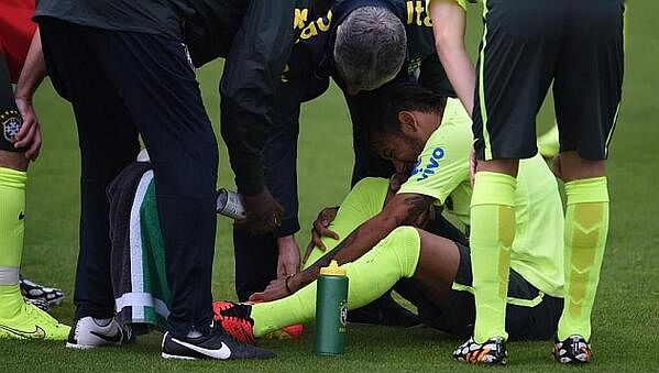 Neymar gives Brazil an injury scare days before World Cup