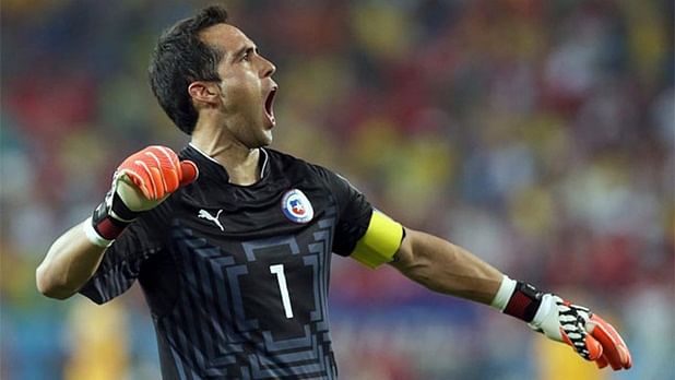 FC Barcelona and Chilean goalkeeper Claudio Bravo finalise €12m deal
