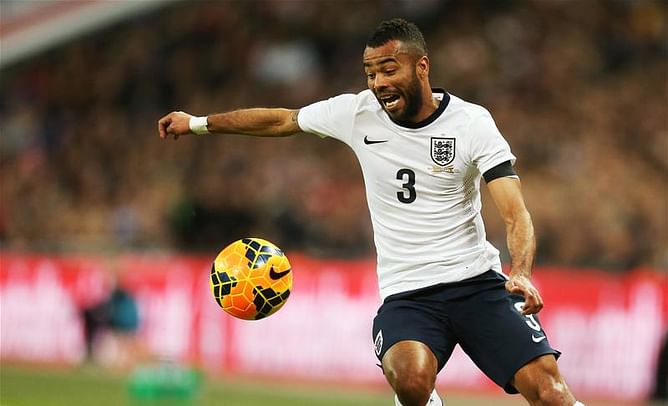 Rumour: Ashley Cole attracts interest from Liverpool, Barcelona and AC Milan