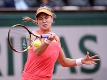 Eugenie Bouchard eases into French Open quarters