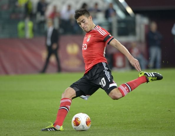 Rumour: Manchester United initiate talks with Benfica midfielder Nicolas Gaitan