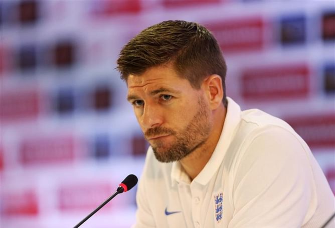 Steven Gerrard furious over Harry Redknapp's claims, demands him to reveal those Tottenham players who shirked England duty