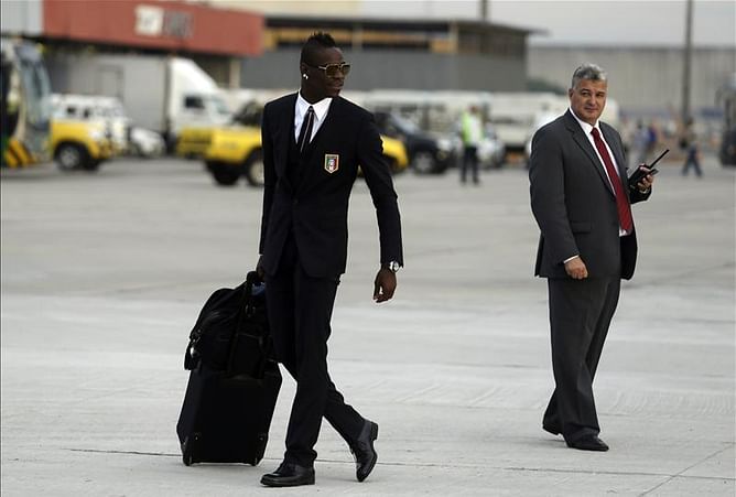 Rumour: Arsene Wenger is set to meet the agent of Mario Balotelli in Brazil