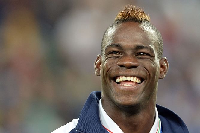 Mario Balotelli wants the Queen to kiss him if Italy beat Costa Rica