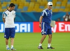 Argentina coach Alejandro Sabella denies rift with Lionel Messi