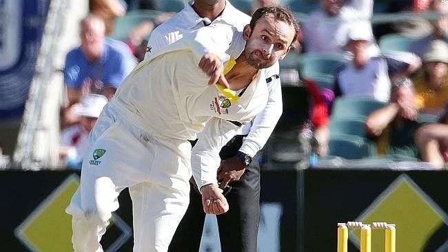 Muttiah Muralitharan is preparing Nathan Lyon for delivering the 'Carrom Ball'