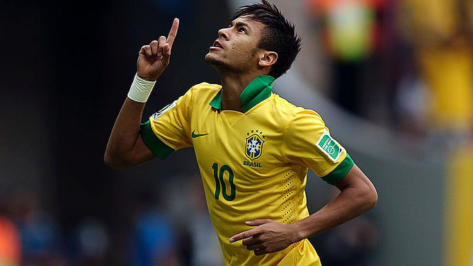 Nike designs new 'Hypervenom' boots for Neymar