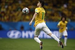 Who allowed Chelsea's Oscar to talk to PSG? And was a fee agreed?
