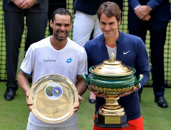 Roger Federer wins 7th title in Halle as he beats Columbia's Alejandro Falla in straight sets