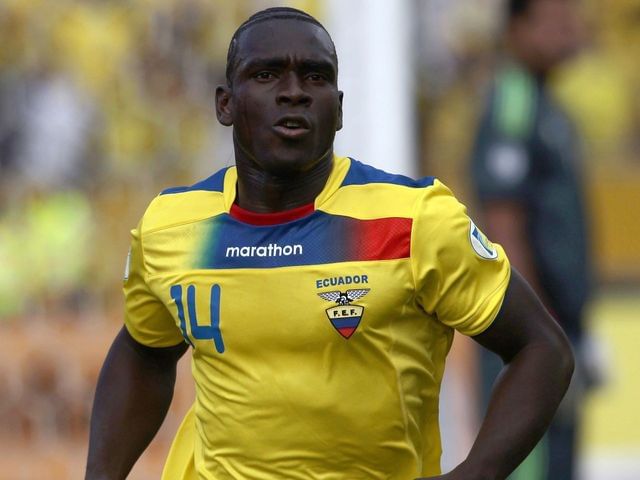 Ecuadorian player Segundo Castillo suffers knee injury