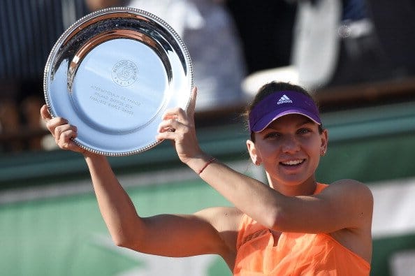 Simona Halep with her French Open runner-up trophy