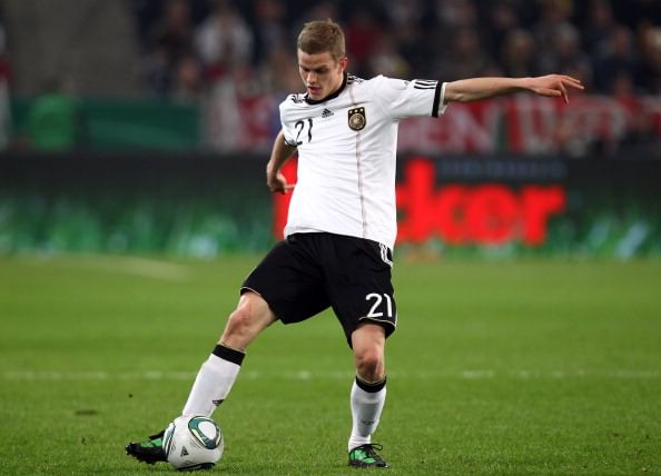 Rumour: Arsenal keen on Sven Bender after dropping out of the race for Barcelona’s Cesc Fabregas