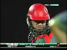 Video: Mitchell Starc hits batsman on the head twice in 3 deliveries