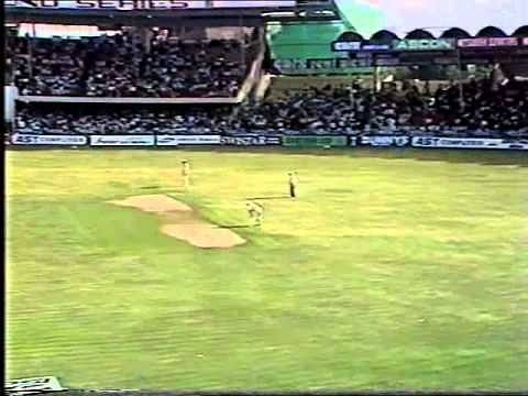 Video: Vinod Kambli hits Shane Warne for 22 runs in an over