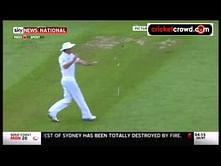 Video: Andrew Strauss breaks his sunglasses in the air