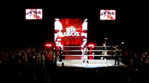 WWE Live Event: Images of Vince McMahon peeking, Ric Flair's return and Mark Henry