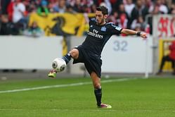 Hamburg's Calhanoglu moves to Leverkusen