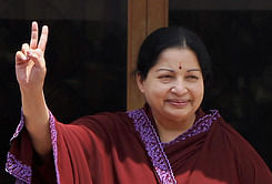 Commonwealth Games 2014: J Jayalalithaa announces Rs.50 lakh award for weightlifter Satish Sivalingam
