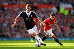 Arsenal target Schneiderlin holds talks with Southampton boss Koeman over his future