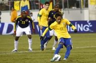 Neymar misses penalty Brazil Colombia