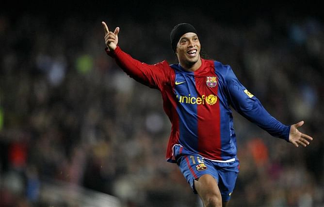 Ronaldinho reveals he was 48 hours away from joining Manchester United