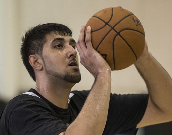 Sim Bhullar Makes History By Becoming The First Indian-origin Athlete ...