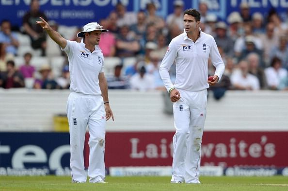 Andrew Strauss and Kevin Pietersen should end their feud over a drink: Stuart Broad